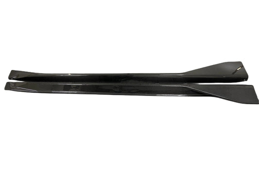 G8X M3/M4 Carbon Fiber Side Skirt