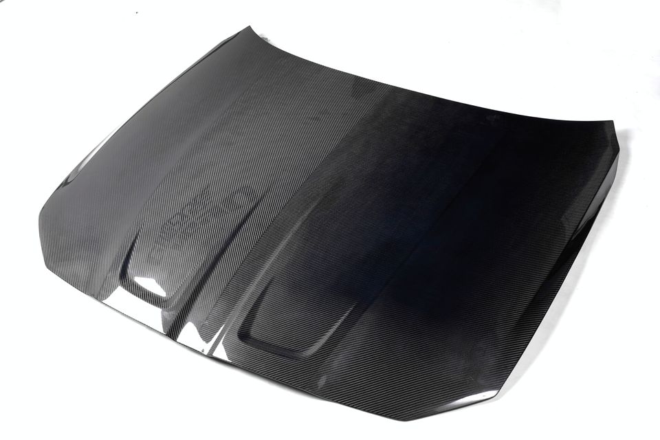 G8X M3/M4 Carbon Fiber Hood